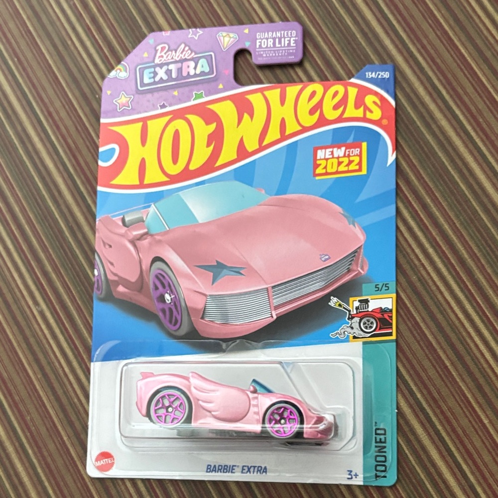 NIP hot wheels Barbie Extra Pink Toy Car